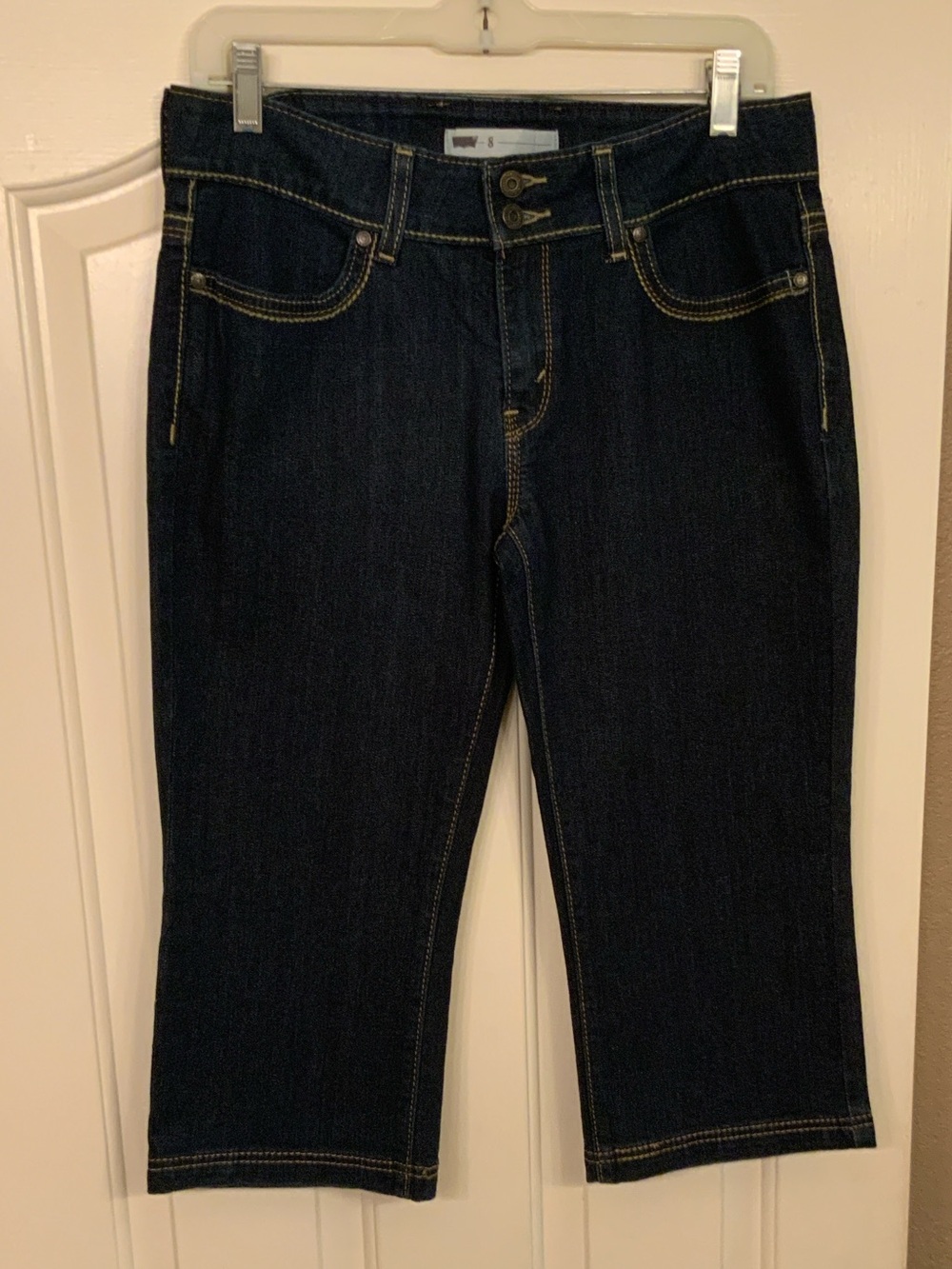 Levi's Dark Blue Wash Women's Capri Jeans